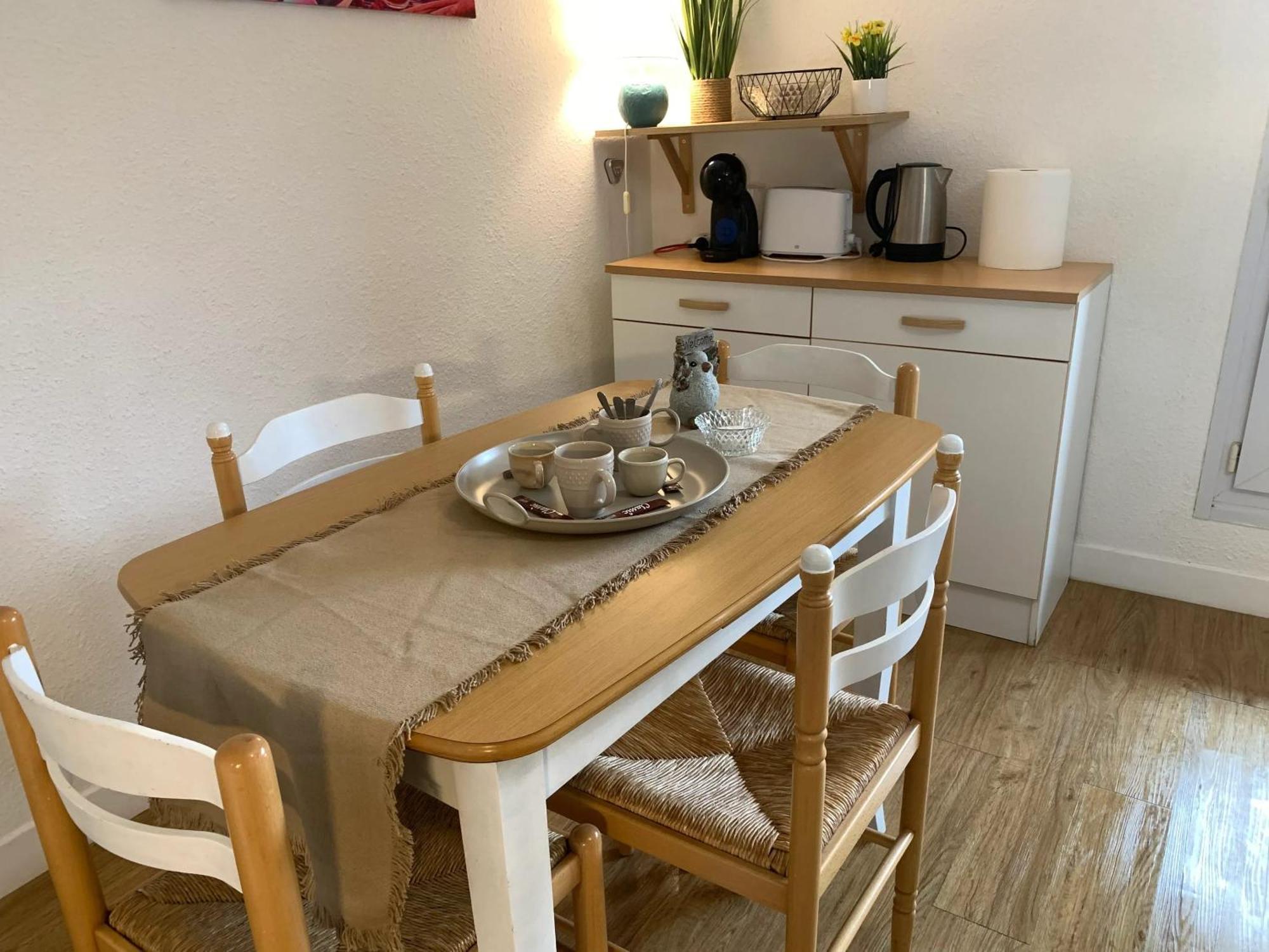 Appartement Charmant A Bagneres De Bigorre 56 M² Avec Balcon Luaran gambar