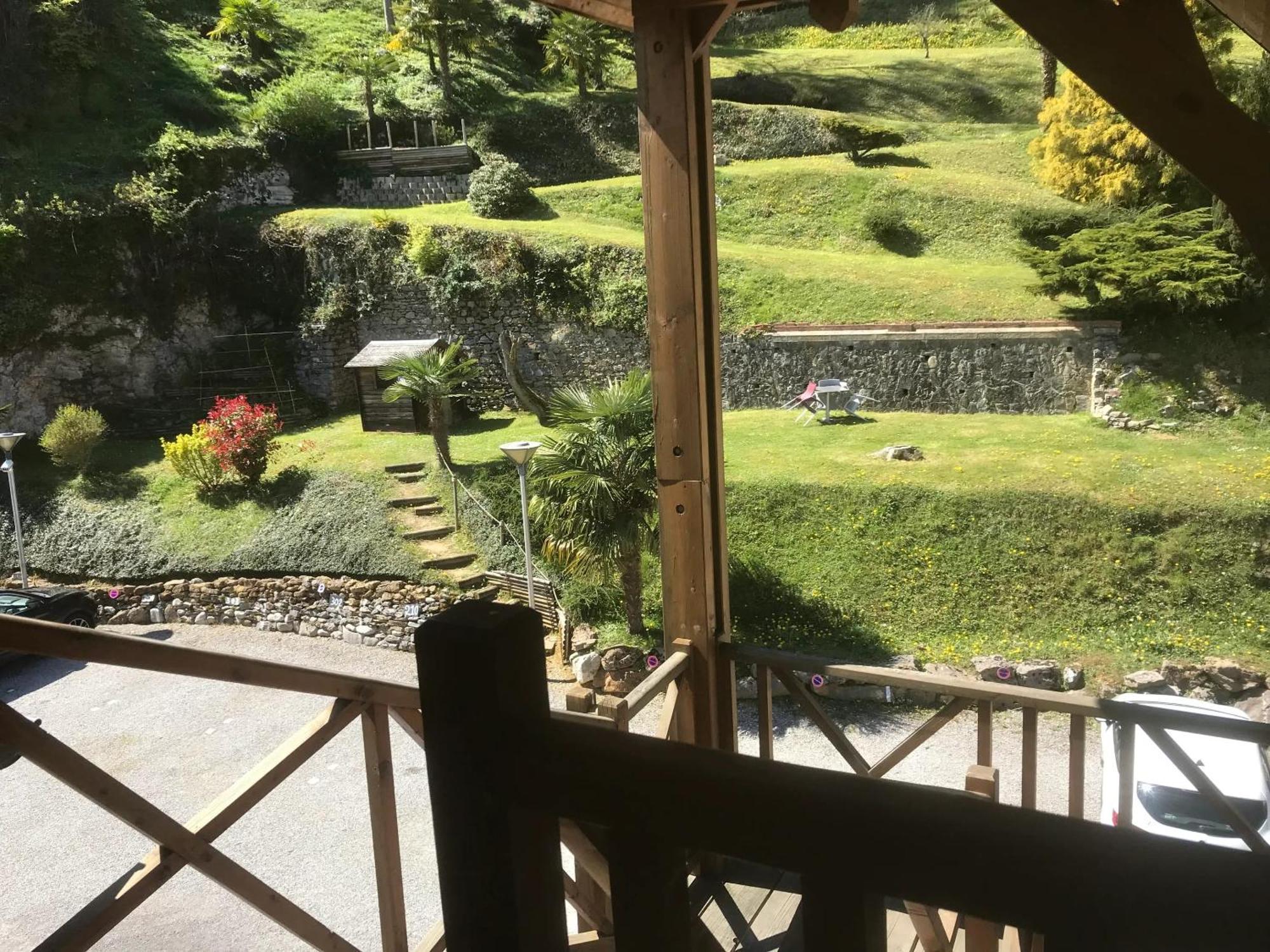 Appartement Charmant A Bagneres De Bigorre 56 M² Avec Balcon Luaran gambar